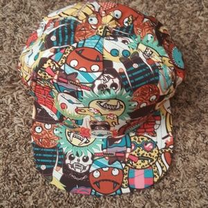 Flat bill graphic hat